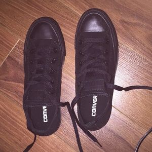 TRADED ❤️ Converse- solid black